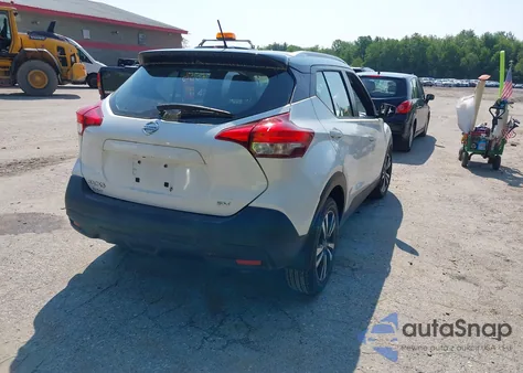 2018 Nissan Kicks Sv из США, поврежденный, VIN 3N1CP5CU3JL519149